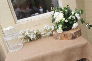 Round Green & White Flower Centrepiece