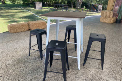 White Tolix Bar Table with Stools - 80cm