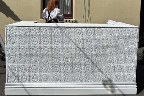 White Pressed Metal Bar (L)